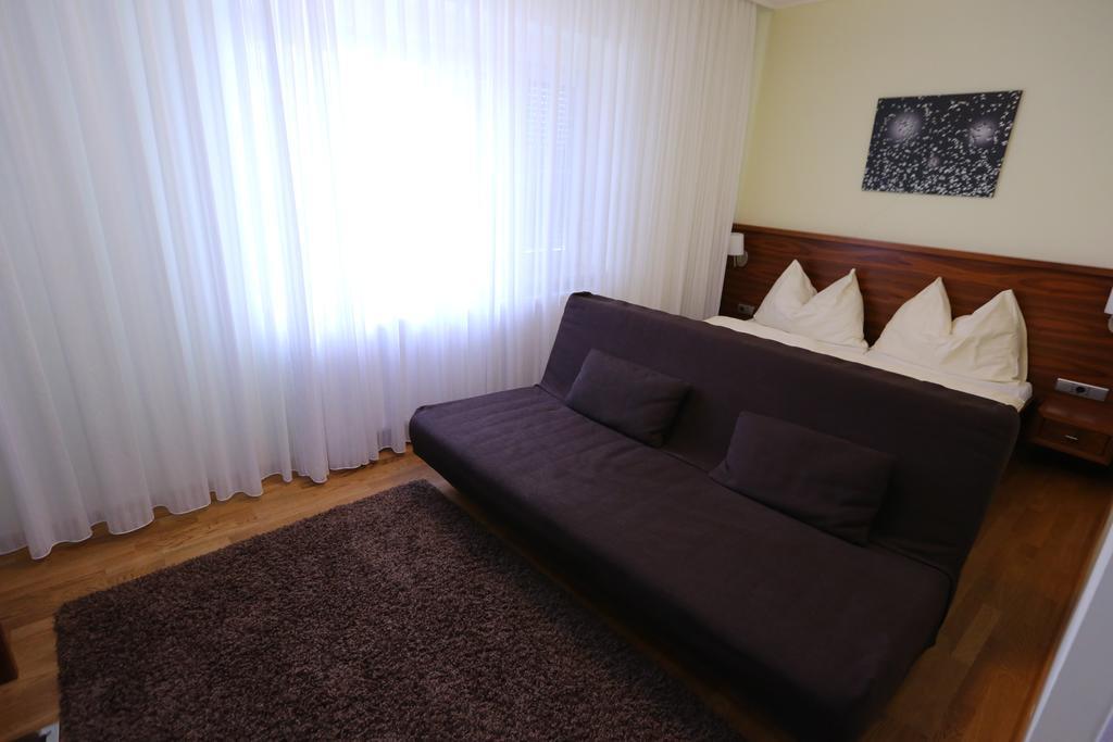 Hotel & Konditorei May Neufeld an der Leitha Εξωτερικό φωτογραφία